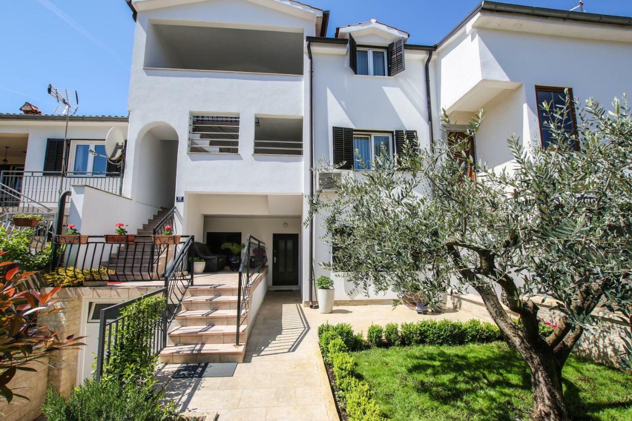 Apartmani Ljubica Пореч Екстериор снимка